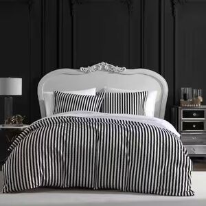 Betsey Johnson Heart Duvet